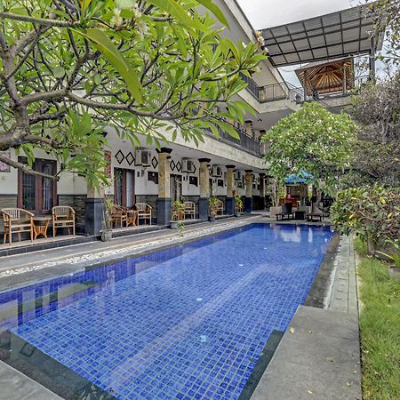 Super Oyo 3904 Kiki Residence Bali Legian Kültér fotó