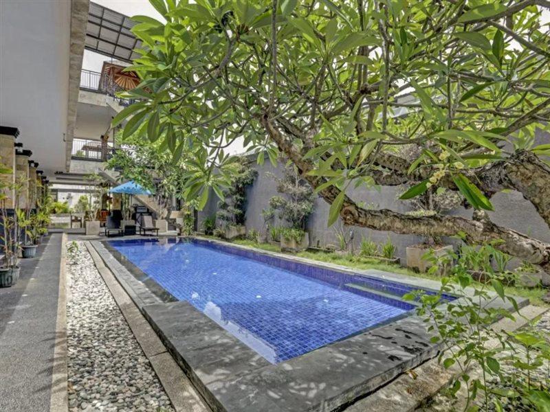 Super Oyo 3904 Kiki Residence Bali Legian Kültér fotó