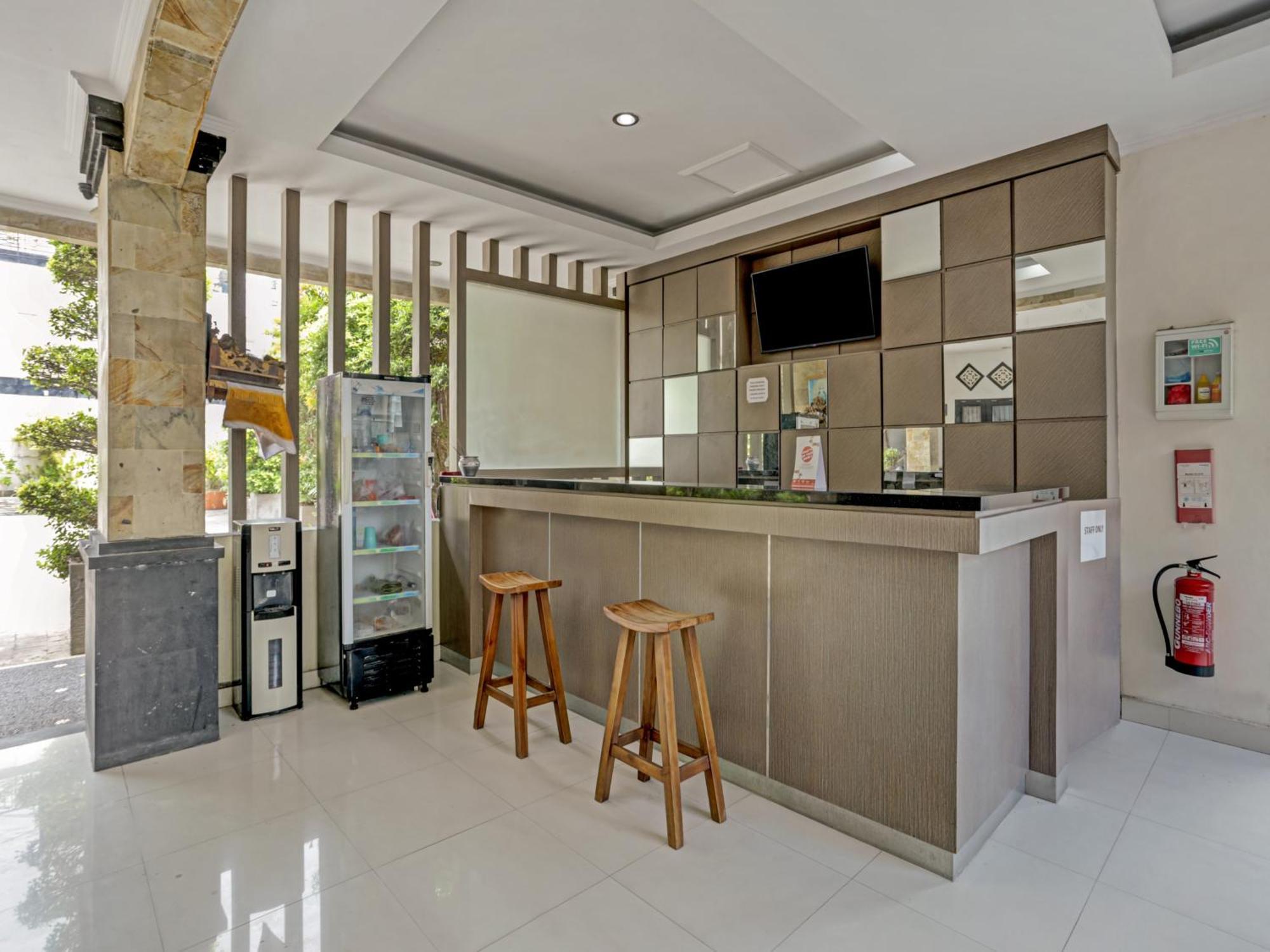 Super Oyo 3904 Kiki Residence Bali Legian Kültér fotó